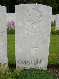 Etaples Military Cemetery - Klock, John Milton